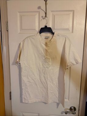 Men's Cream Embossed Graphic Crewneck Tee like New very good condition